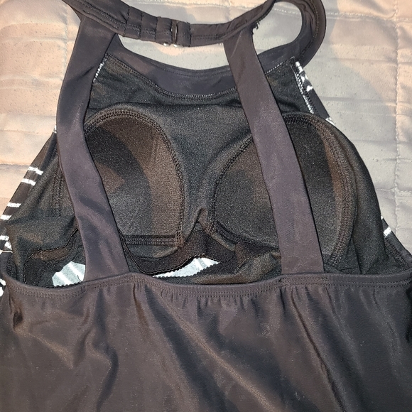 NWT!! Bathing Suit Top! BLACK & WHITE Halter Tankini NWT!! - Picture 5 of 8